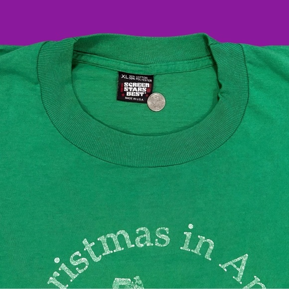 Vintage 90s Christmas in April Tee - Picture 4 of 4